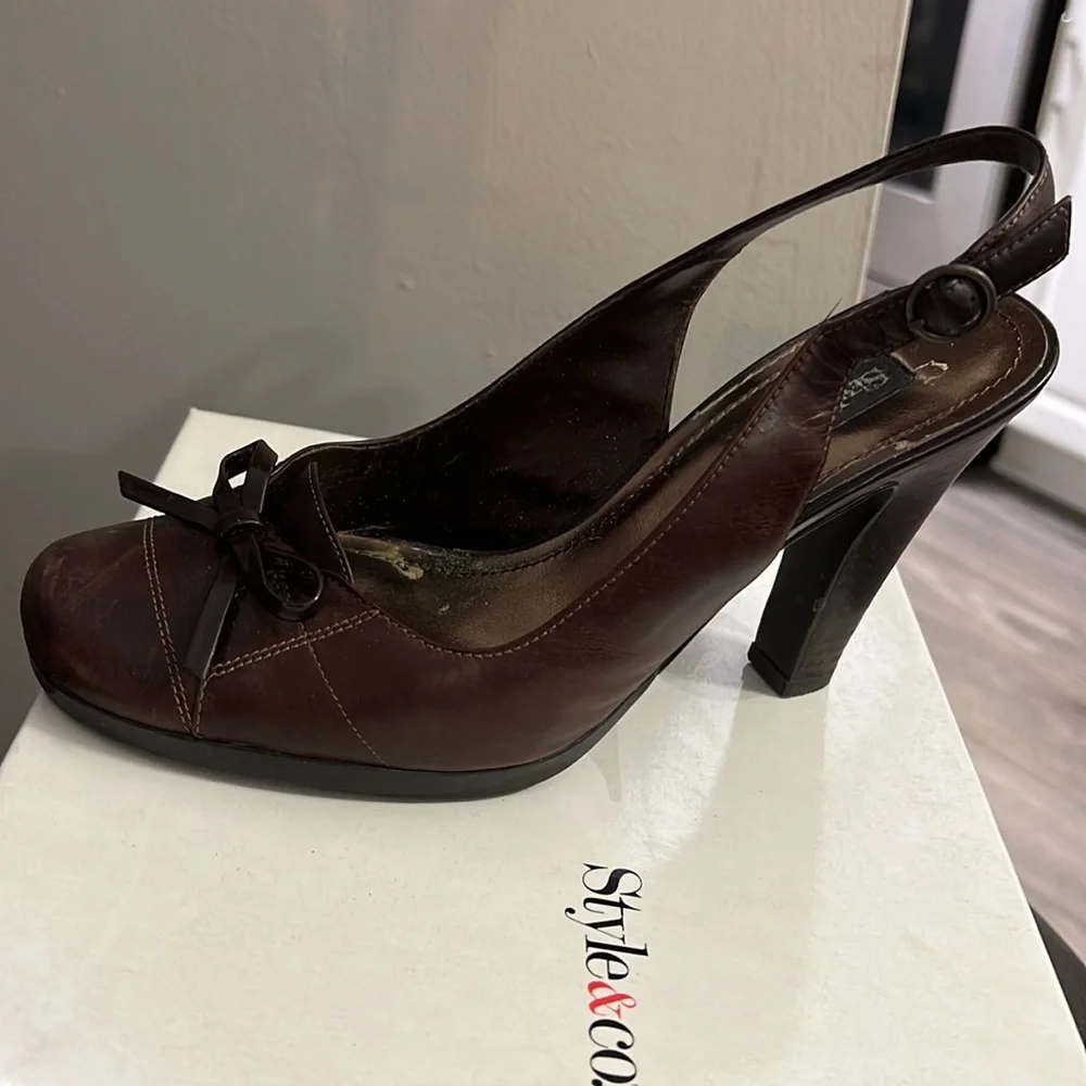 Shoes - Picture 3 of 3